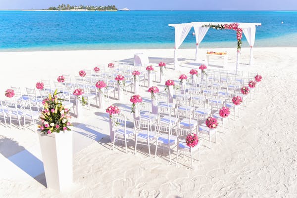 Beach Wedding Ideas - 7 Expert Tips for a Successful Wedding!